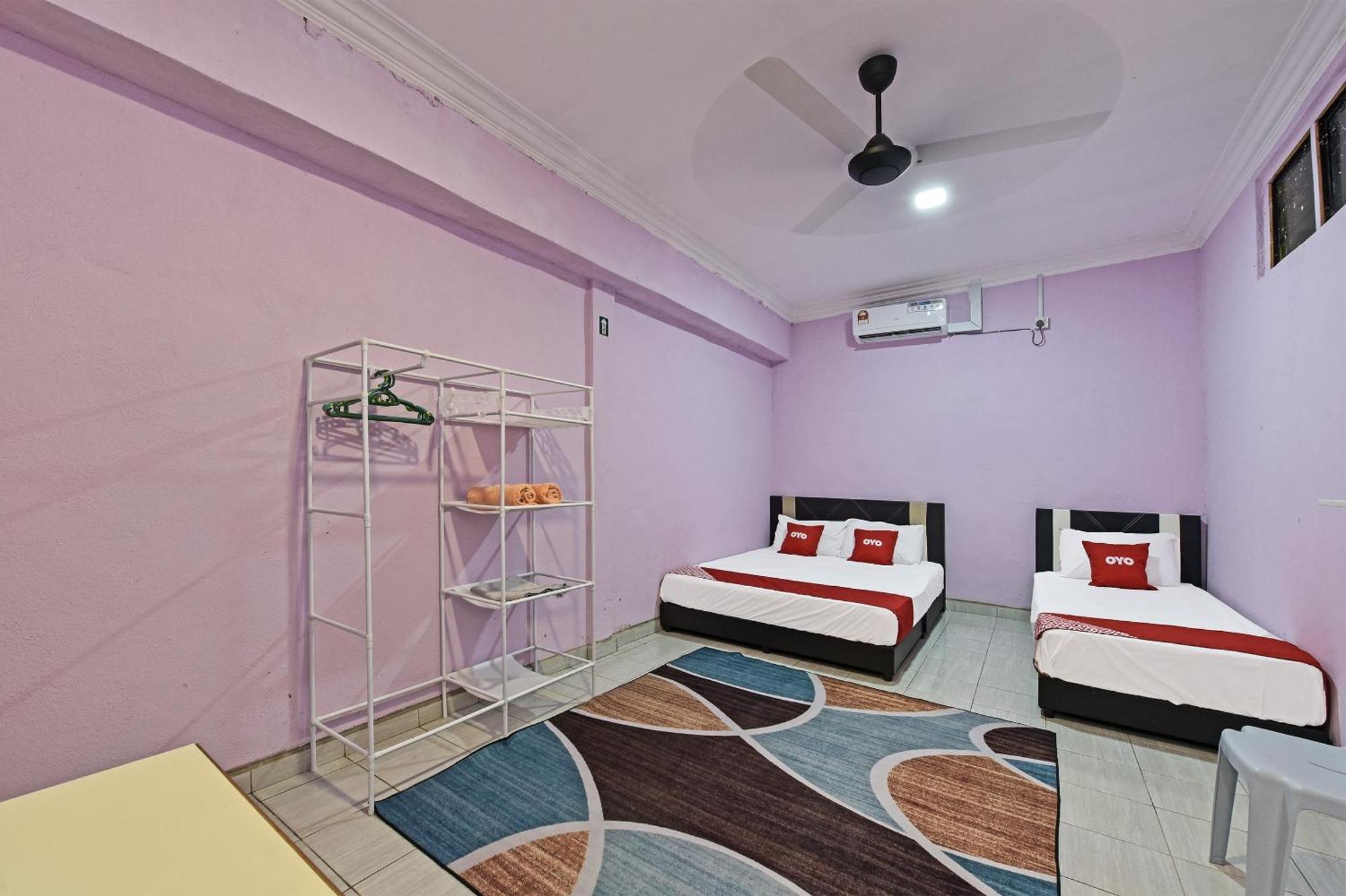 Oyo 90551 Zn Mix Homestay & Roomstay Kampung Raja エクステリア 写真