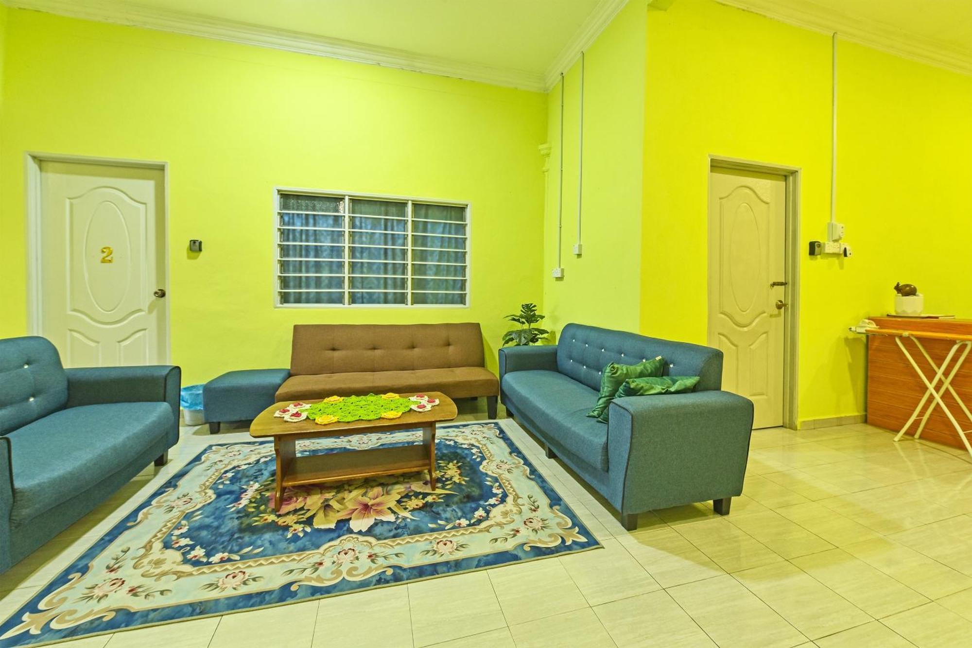 Oyo 90551 Zn Mix Homestay & Roomstay Kampung Raja エクステリア 写真