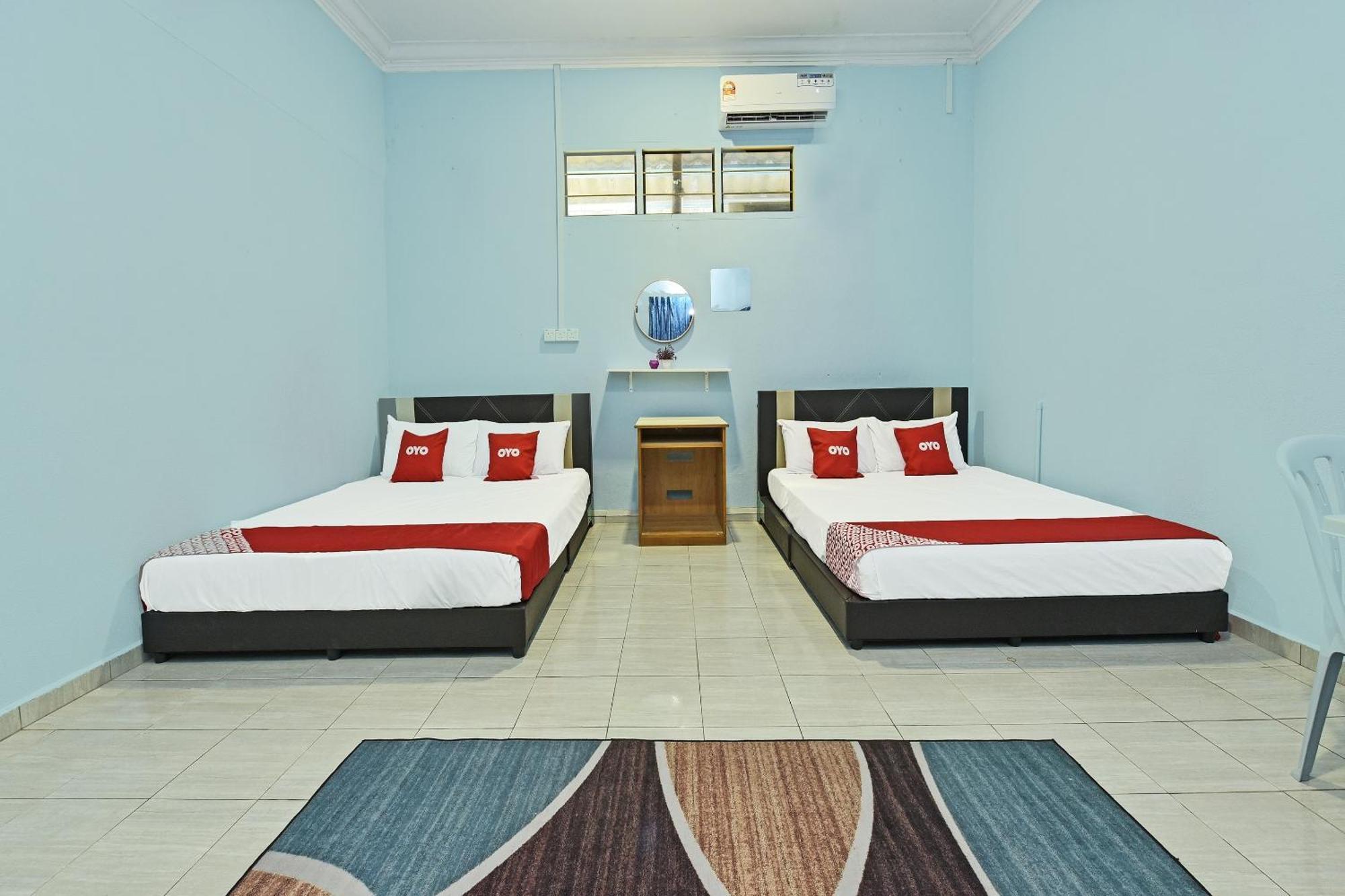 Oyo 90551 Zn Mix Homestay & Roomstay Kampung Raja エクステリア 写真