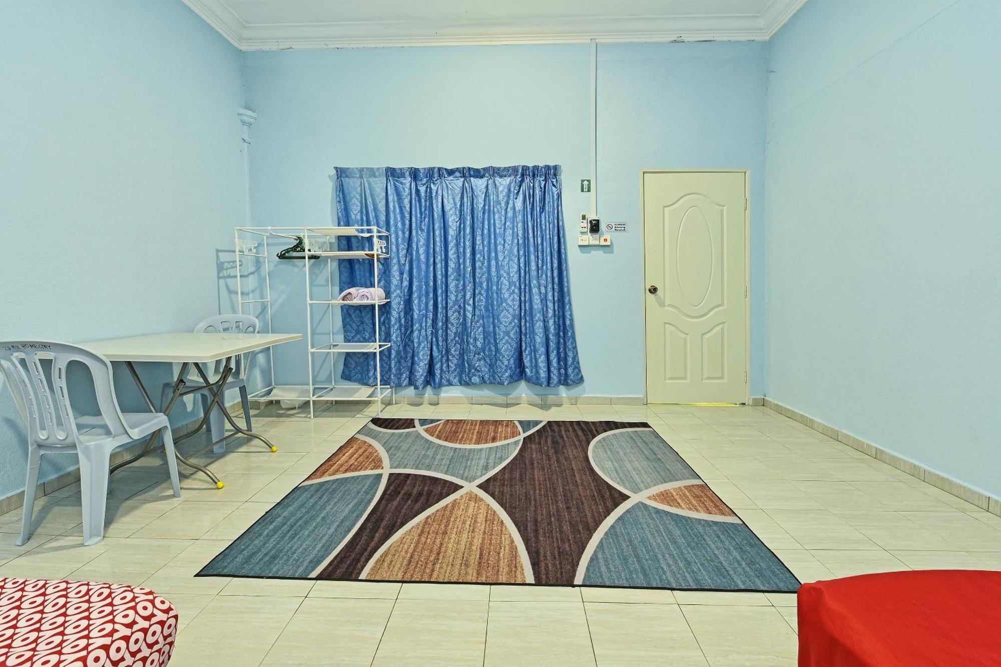 Oyo 90551 Zn Mix Homestay & Roomstay Kampung Raja エクステリア 写真