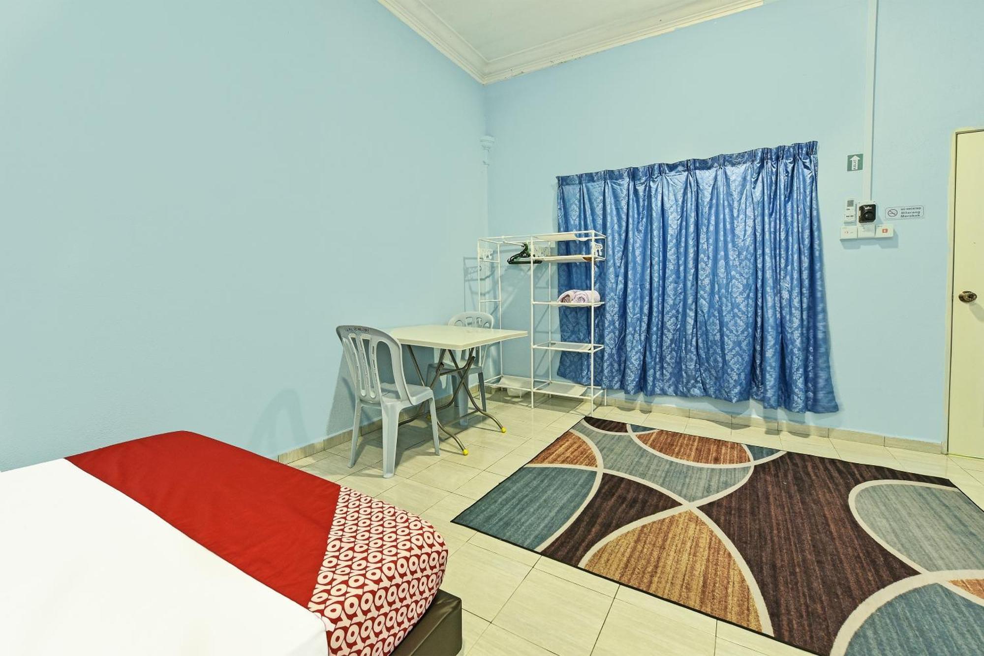 Oyo 90551 Zn Mix Homestay & Roomstay Kampung Raja エクステリア 写真